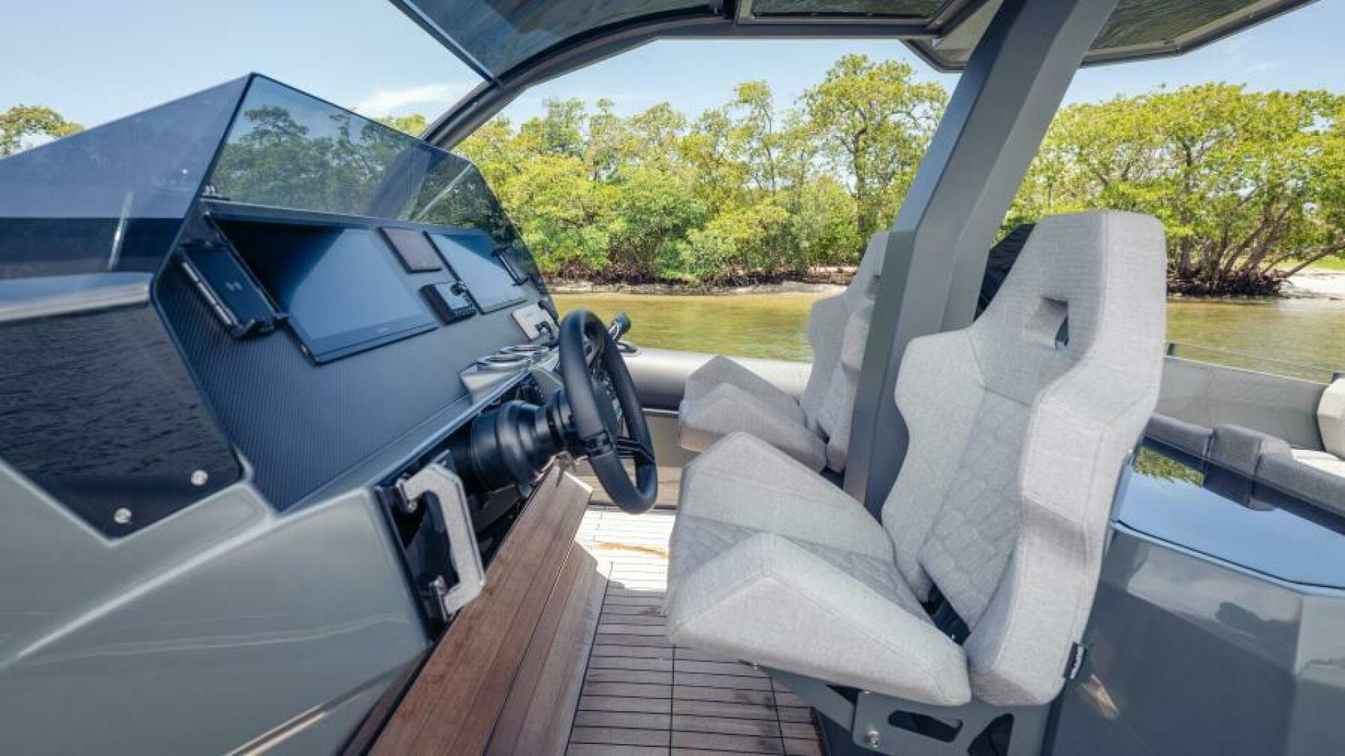 2025 Skipper 38 Sunbed — photo 14