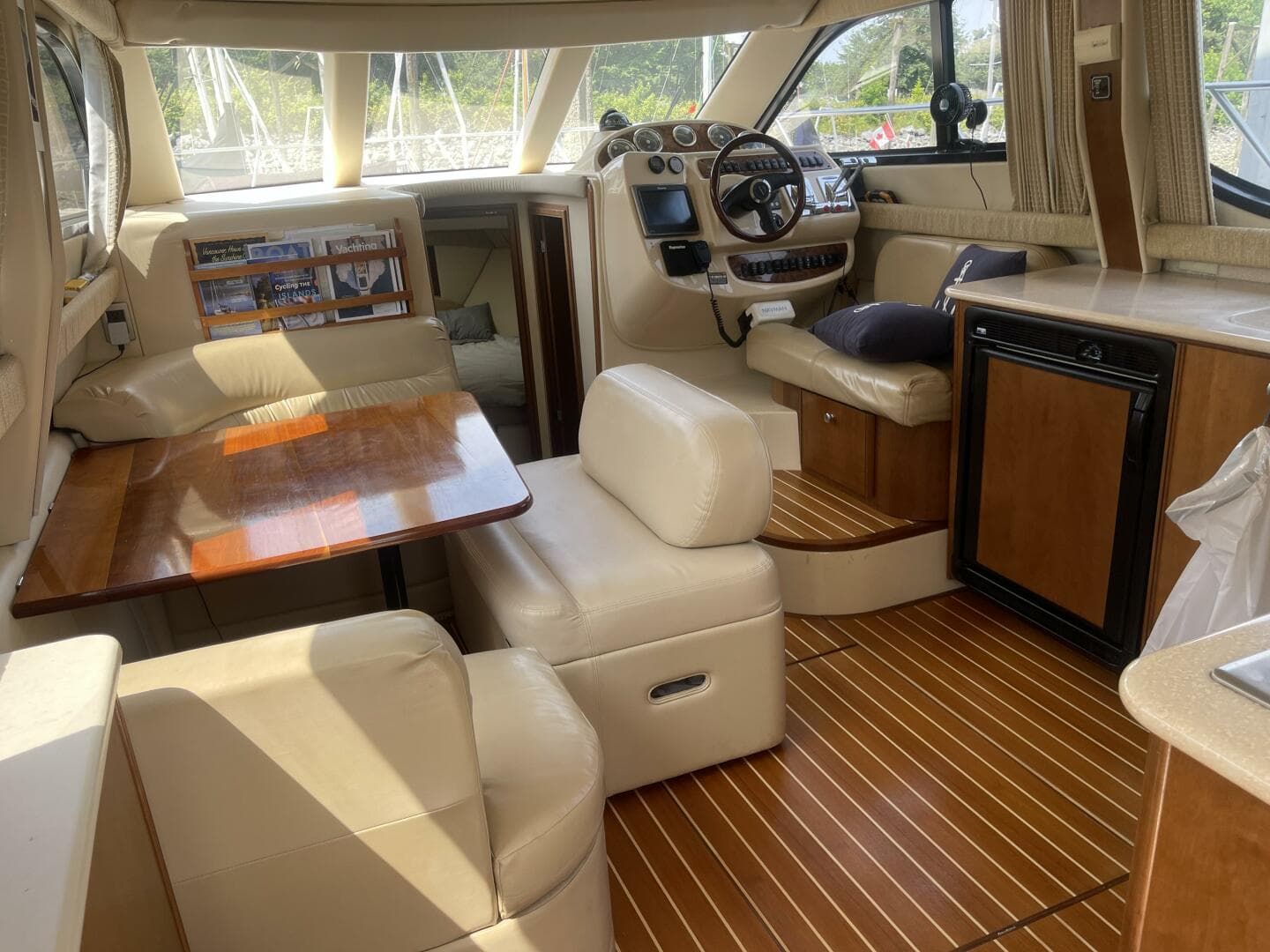 2005 Meridian 341 — photo 27