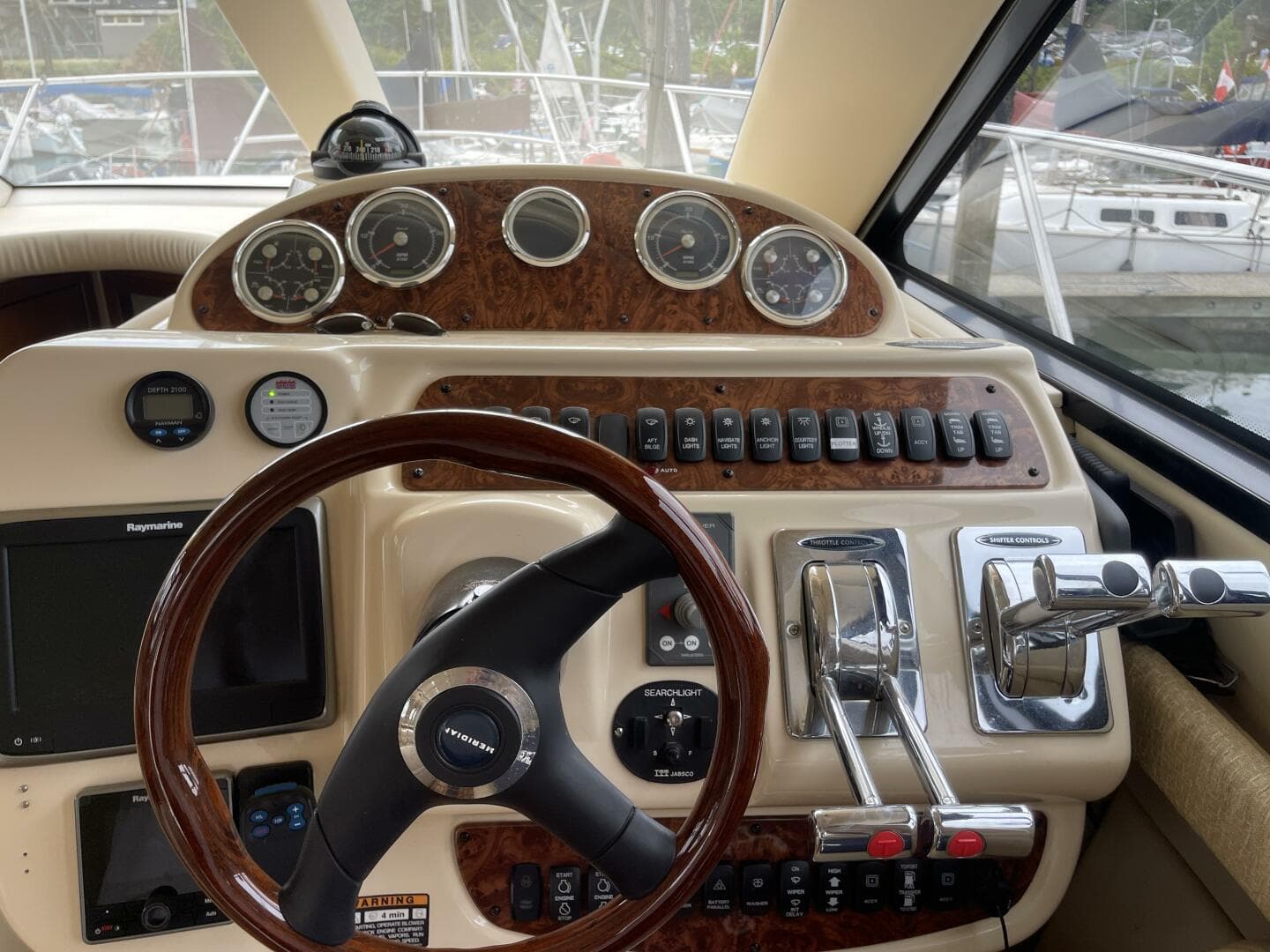 2005 Meridian 341 — photo 28