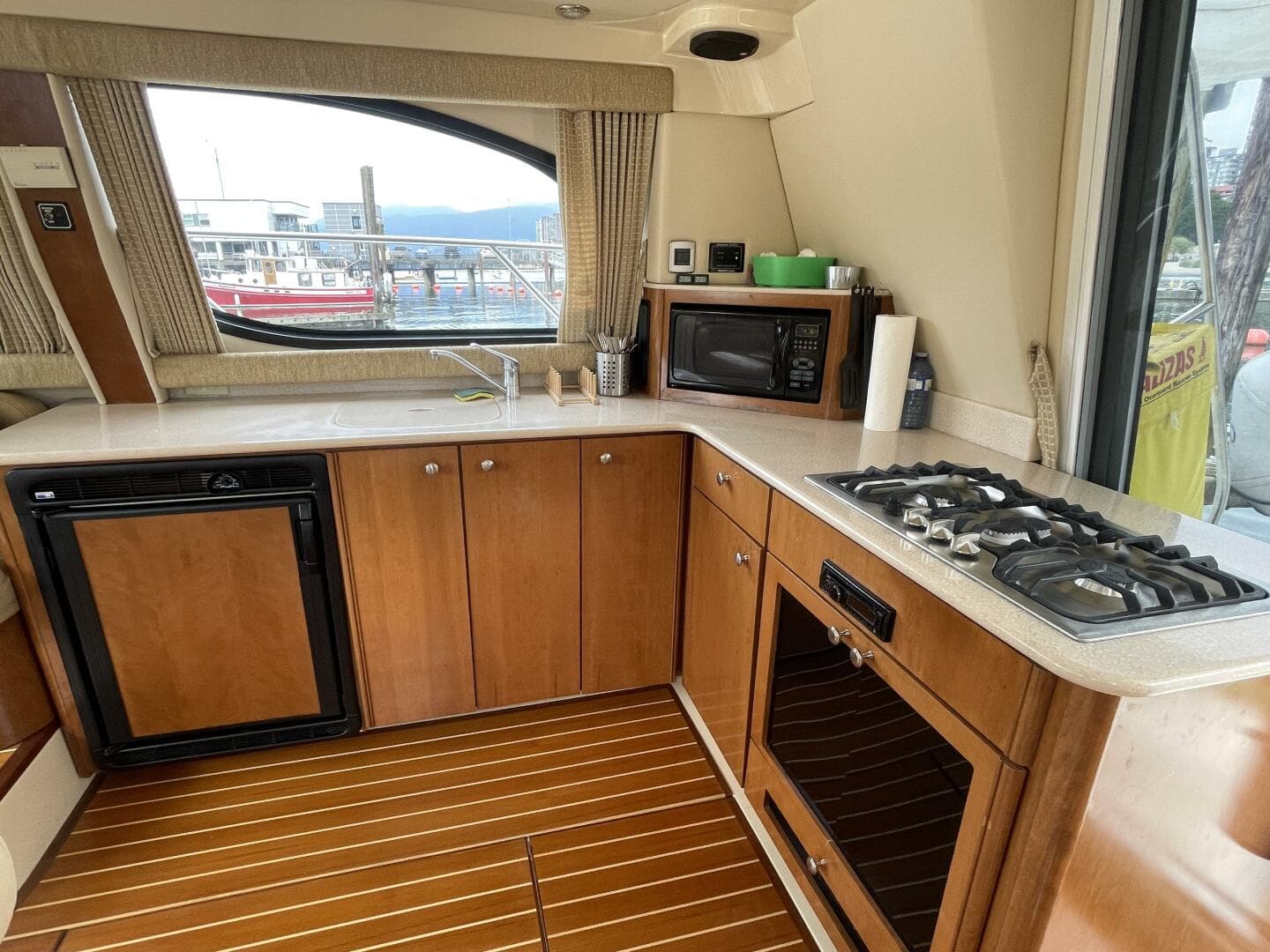 2005 Meridian 341 — photo 23