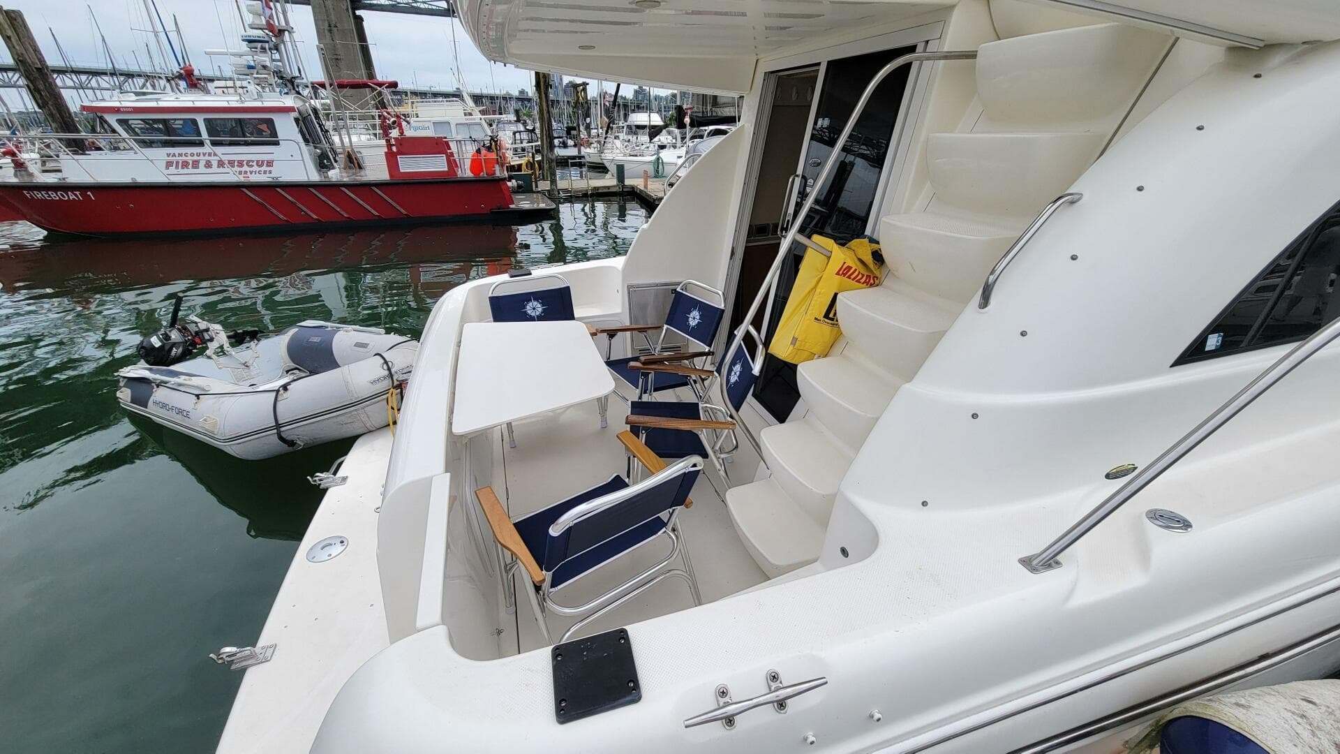 2005 Meridian 341 — photo 41