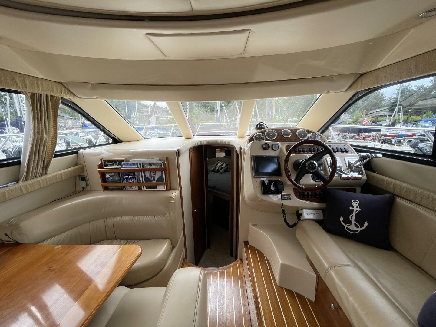 2005 Meridian 341 — photo 22