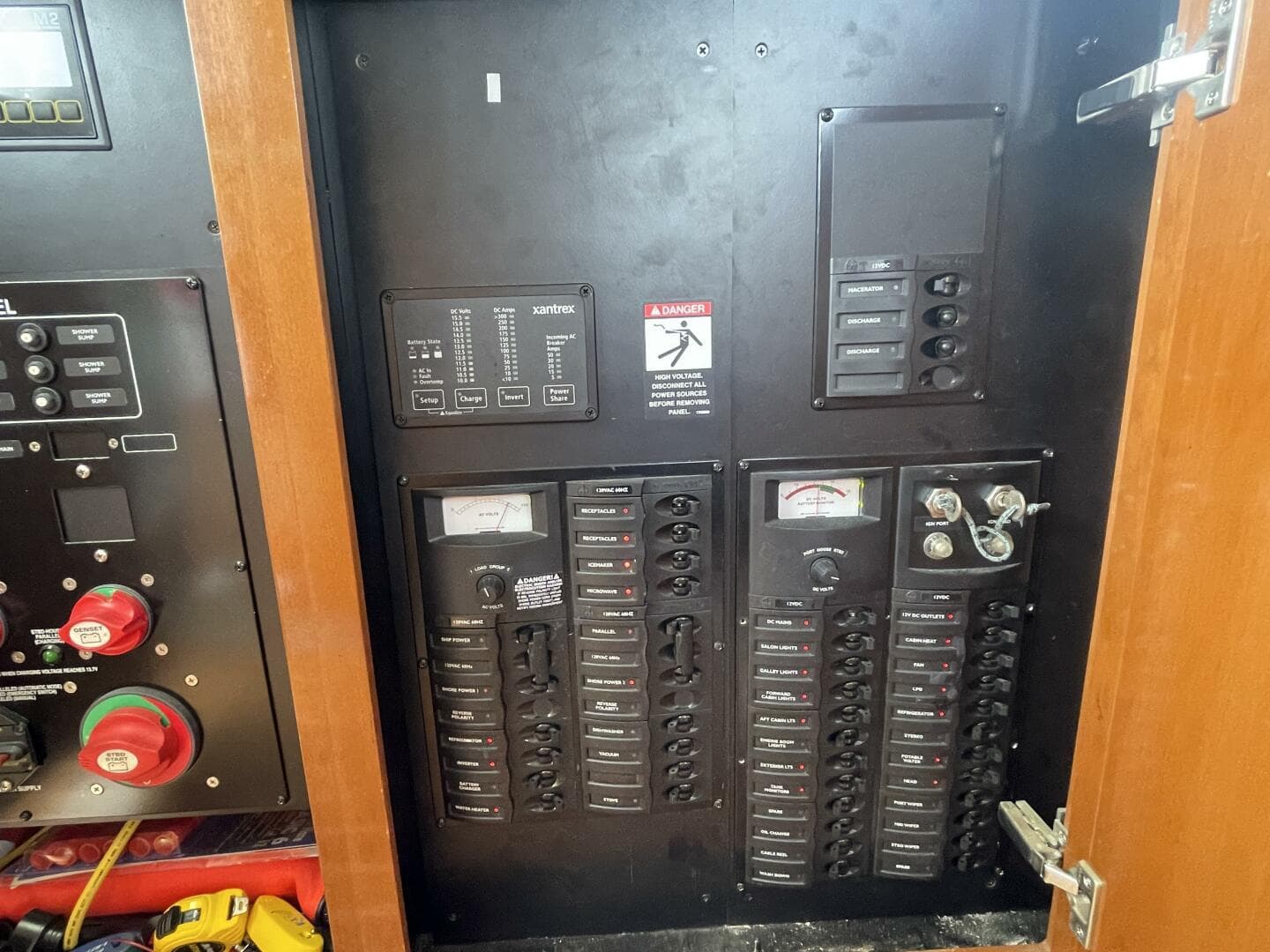 2005 Meridian 341 — photo 30