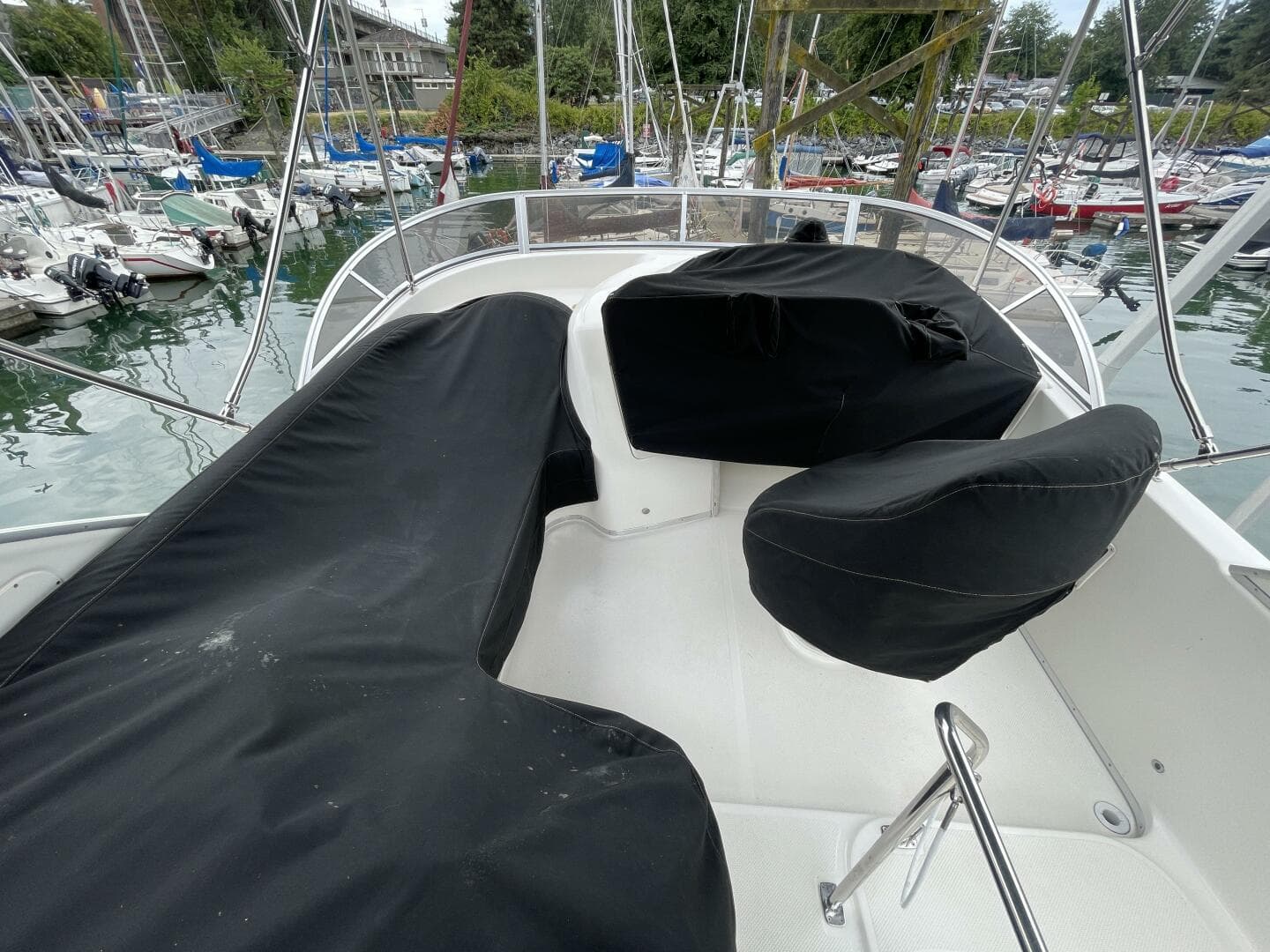 2005 Meridian 341 — photo 19