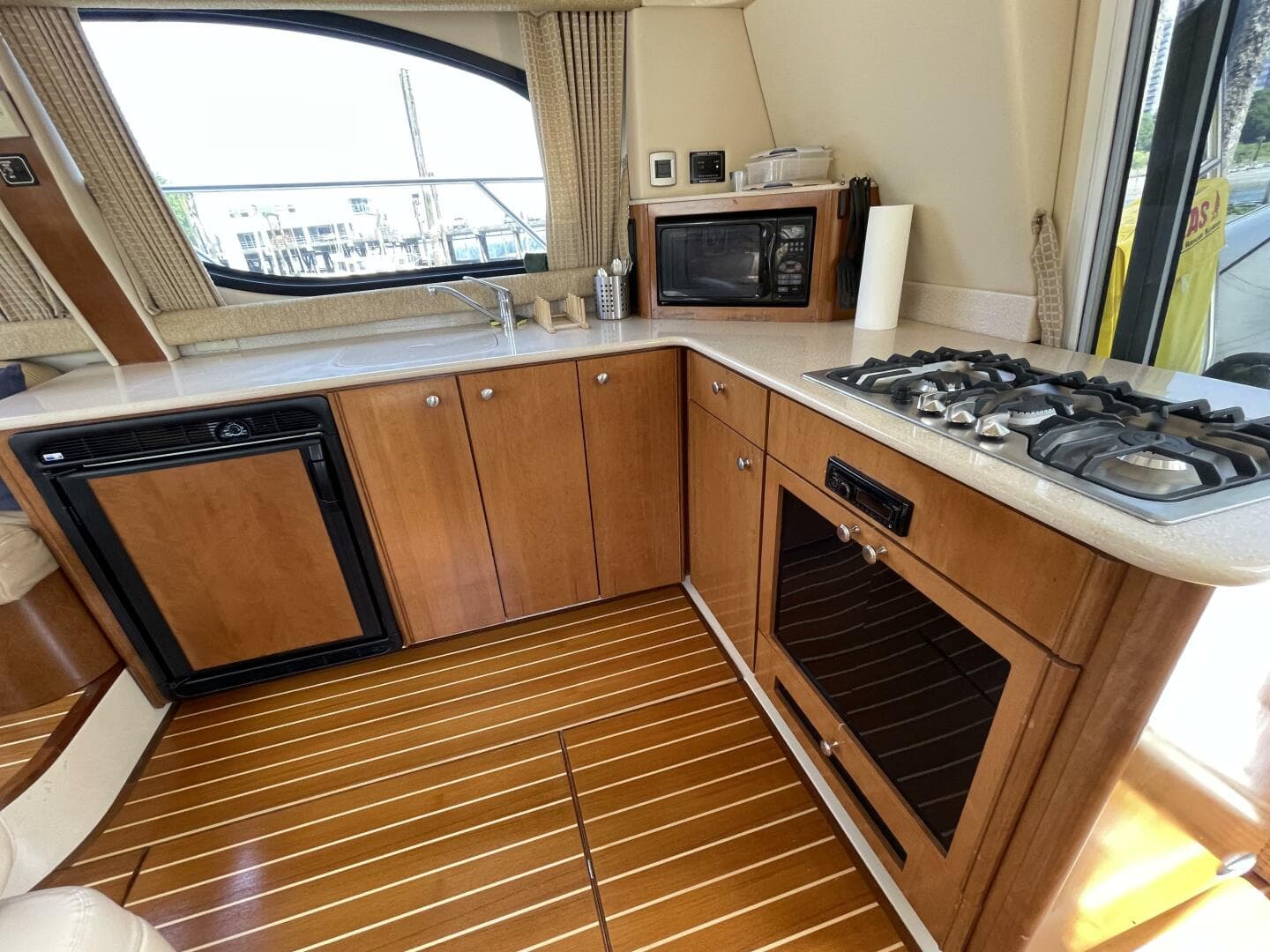 2005 Meridian 341 — photo 24