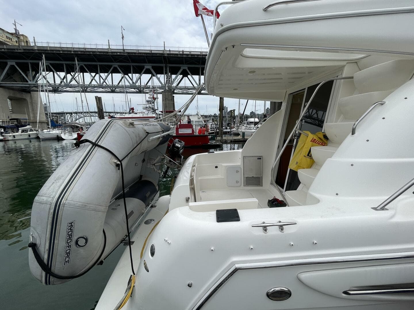 2005 Meridian 341 — photo 13