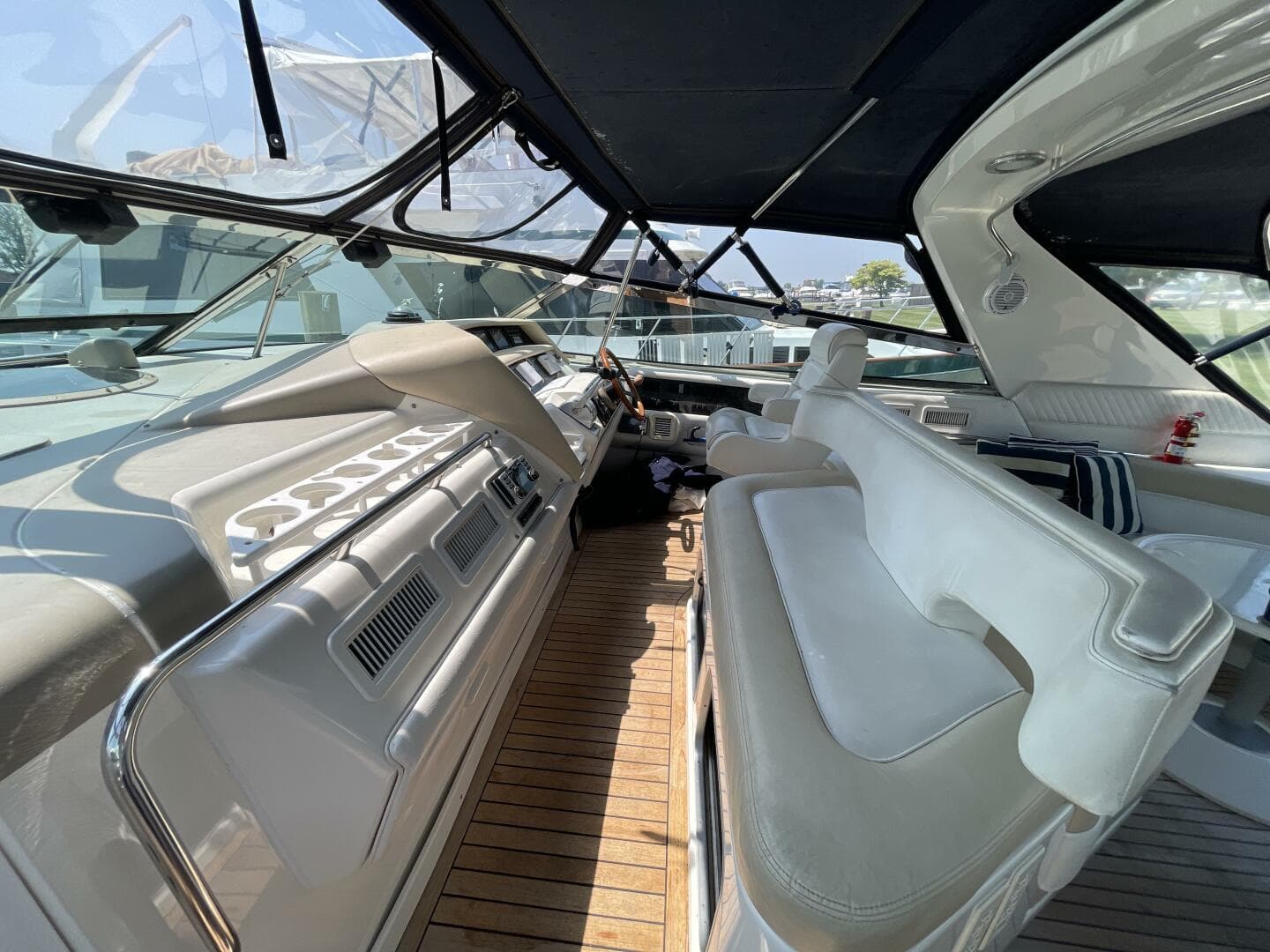 1998 Sea Ray 630 Super Sun Sport — photo 40