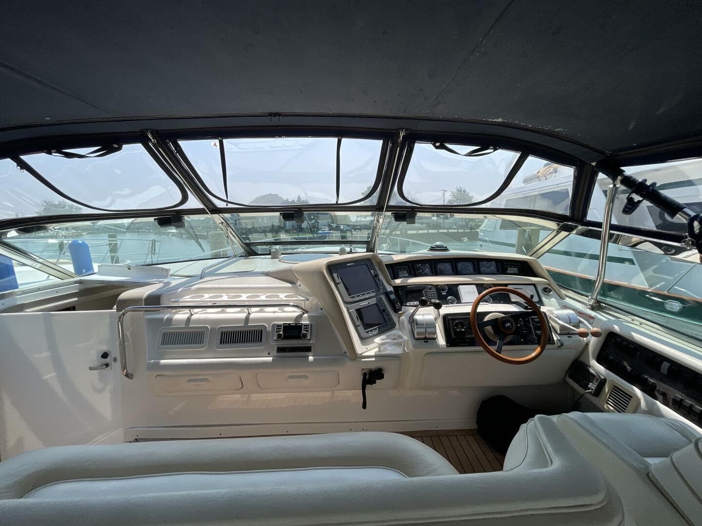 1998 Sea Ray 630 Super Sun Sport — photo 39