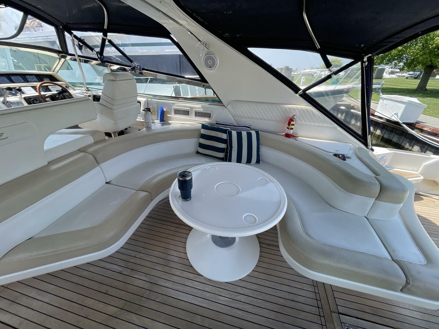 1998 Sea Ray 630 Super Sun Sport — photo 27