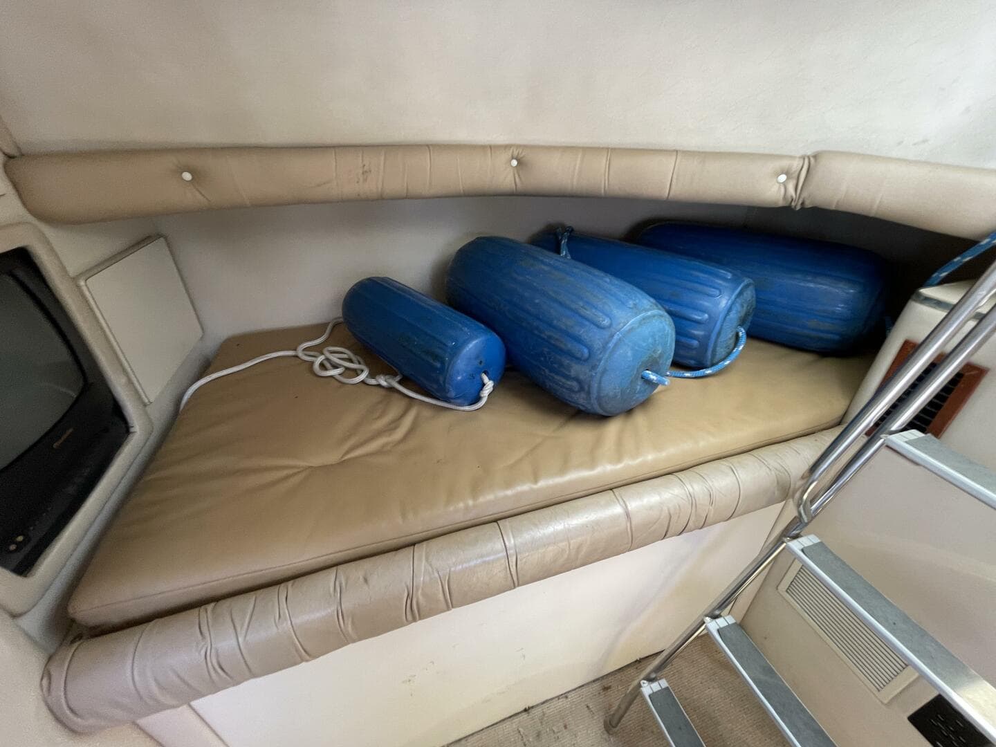 1998 Sea Ray 630 Super Sun Sport — photo 21