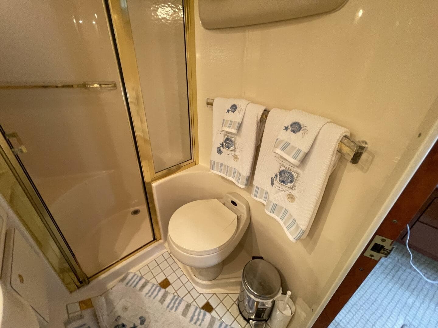 1998 Sea Ray 630 Super Sun Sport — photo 73