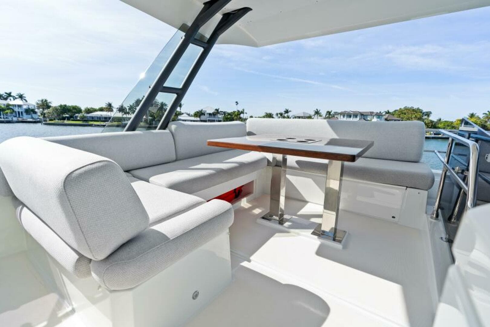 2020 Prestige 520 Flybridge — photo 55