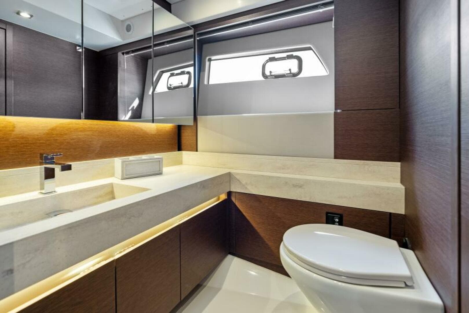 2020 Prestige 520 Flybridge — photo 30