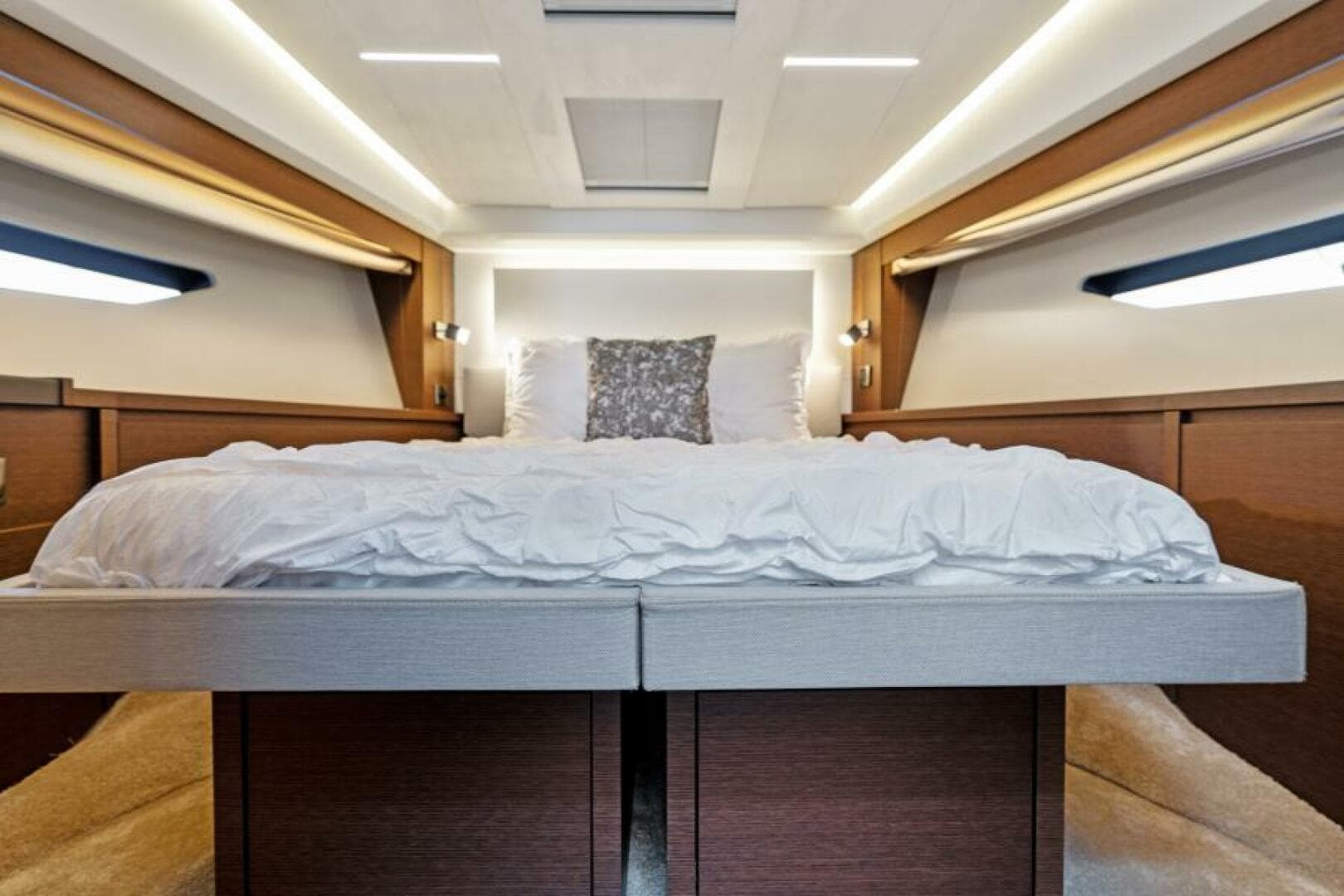 2020 Prestige 520 Flybridge — photo 35