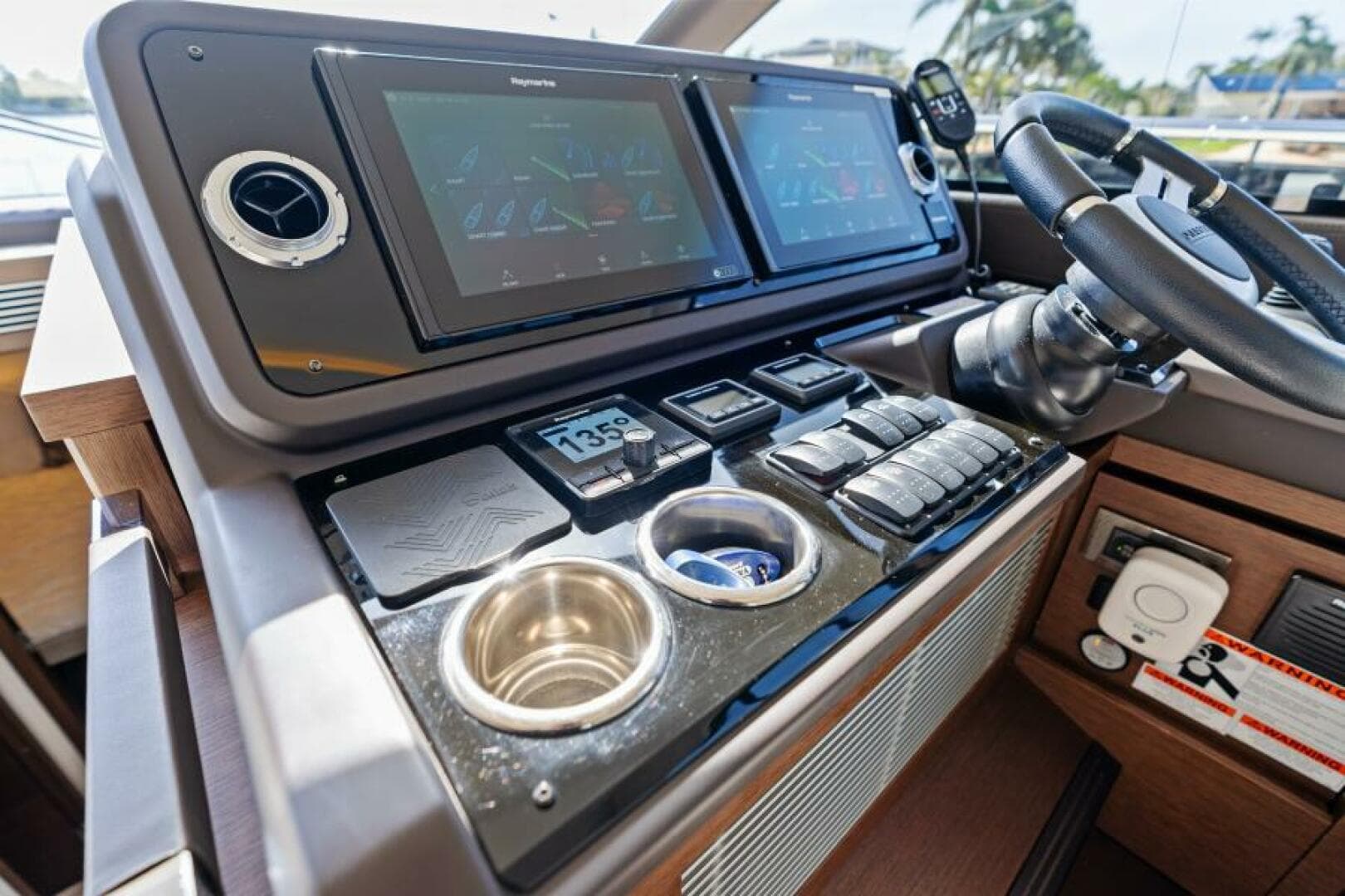 2020 Prestige 520 Flybridge — photo 20