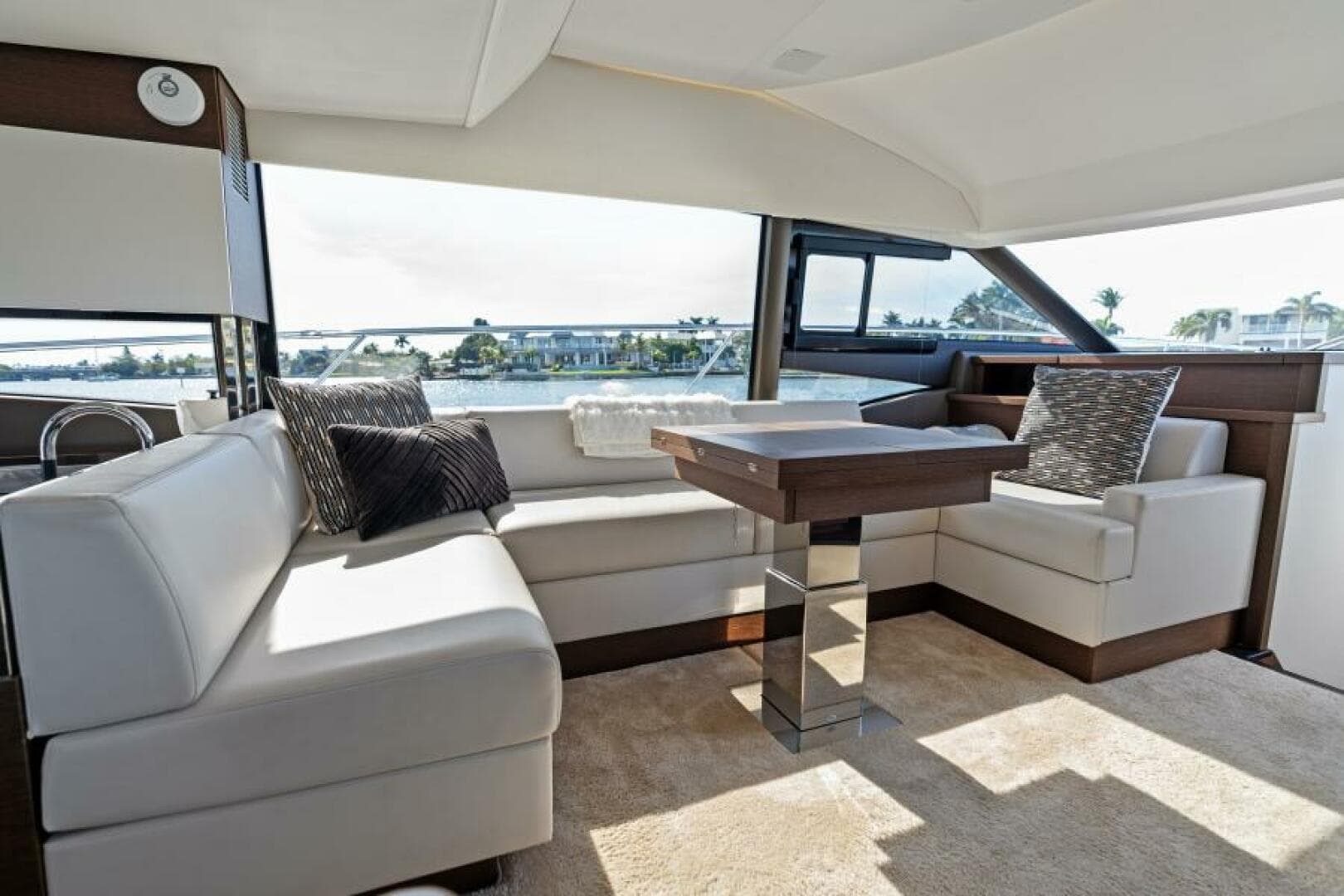 2020 Prestige 520 Flybridge — photo 15
