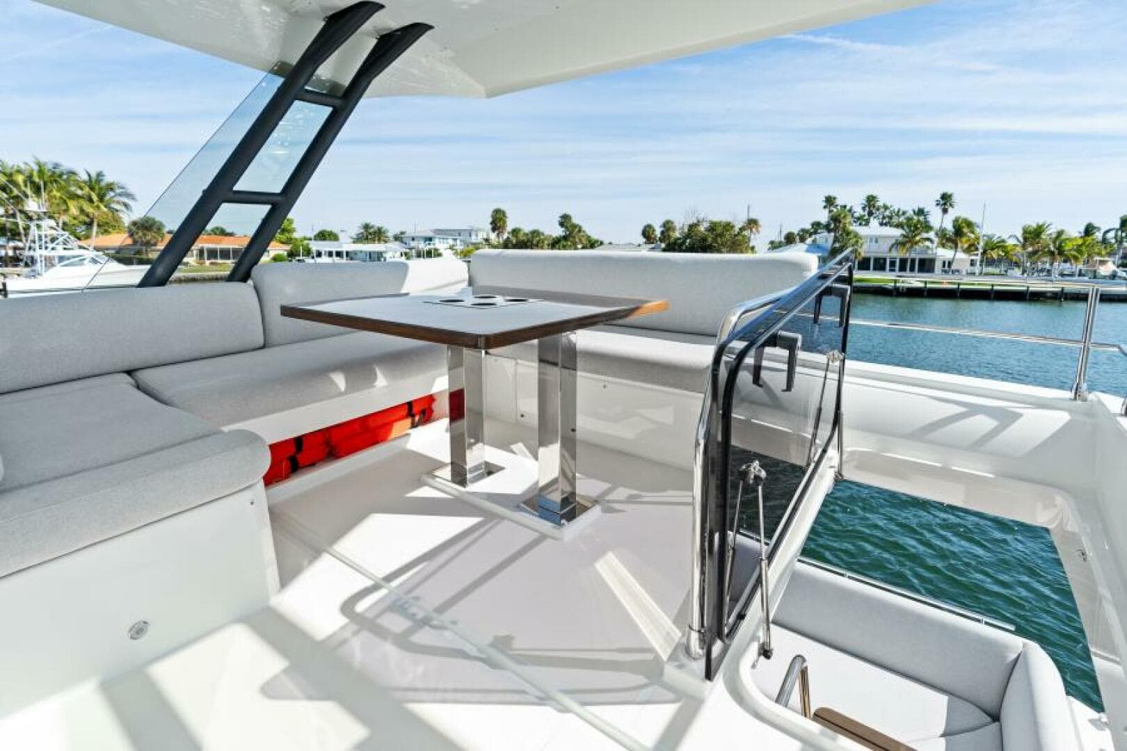 2020 Prestige 520 Flybridge — photo 44
