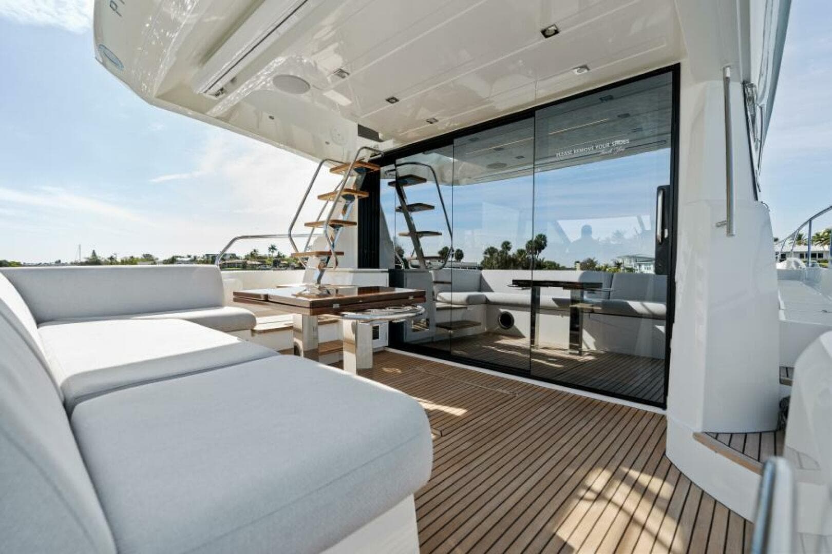 2020 Prestige 520 Flybridge — photo 2