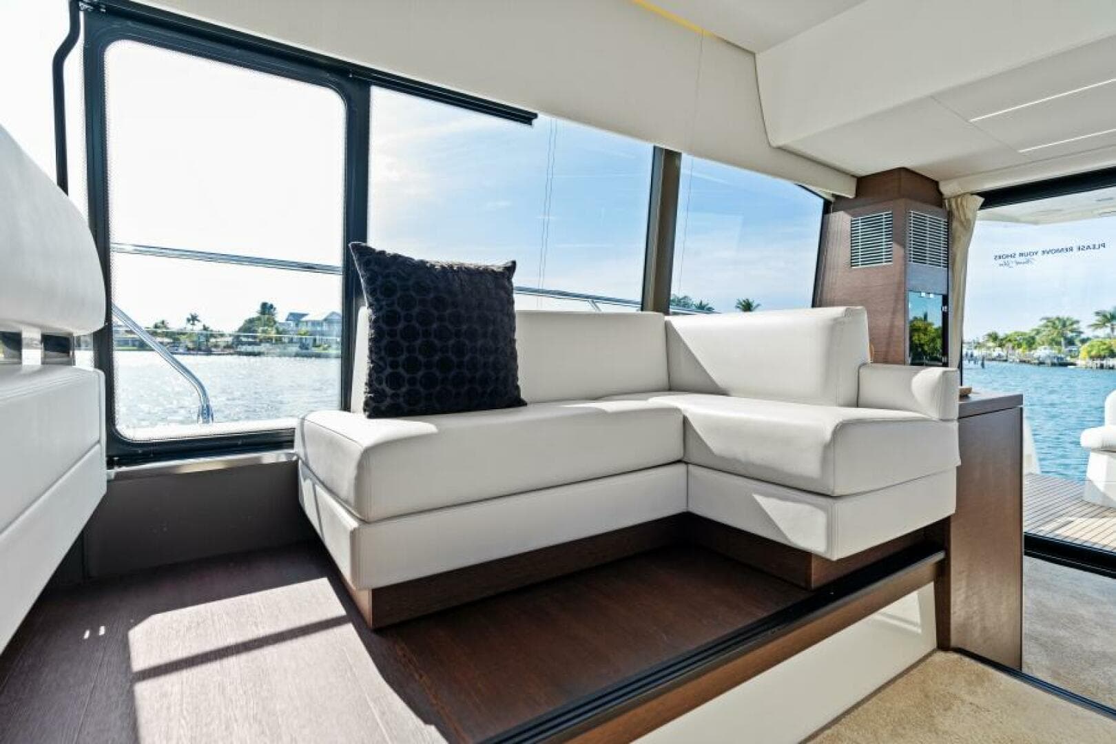 2020 Prestige 520 Flybridge — photo 13