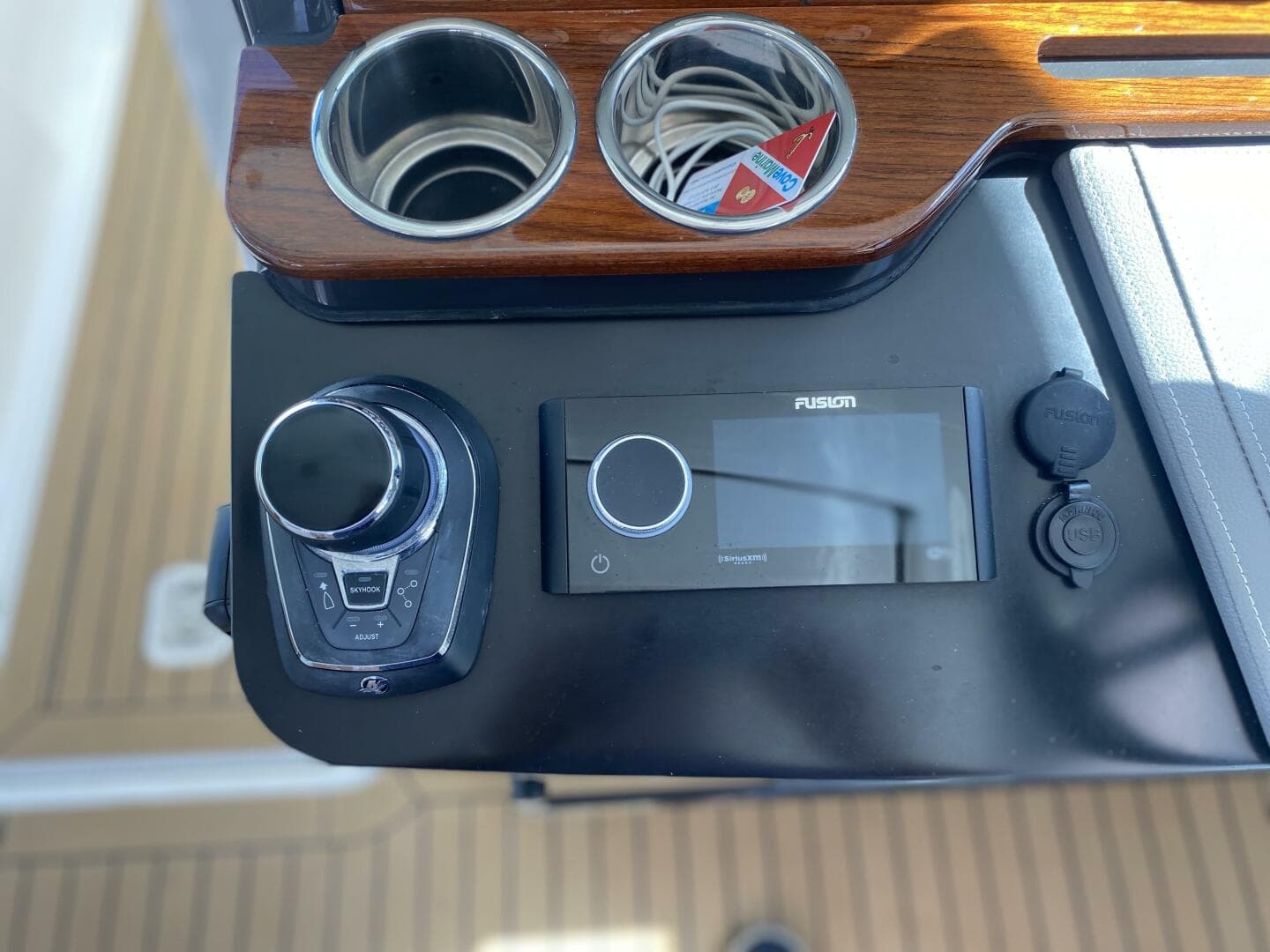 2021 Tiara Yachts 38 LX — photo 21