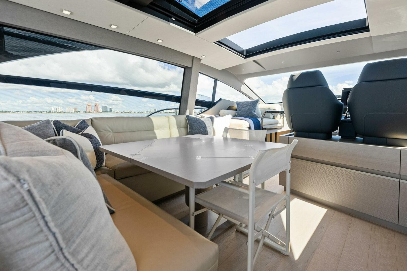 2025 Pershing 7X — photo 26