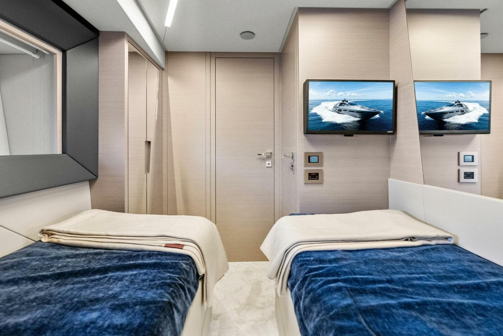 2025 Pershing 7X — photo 47