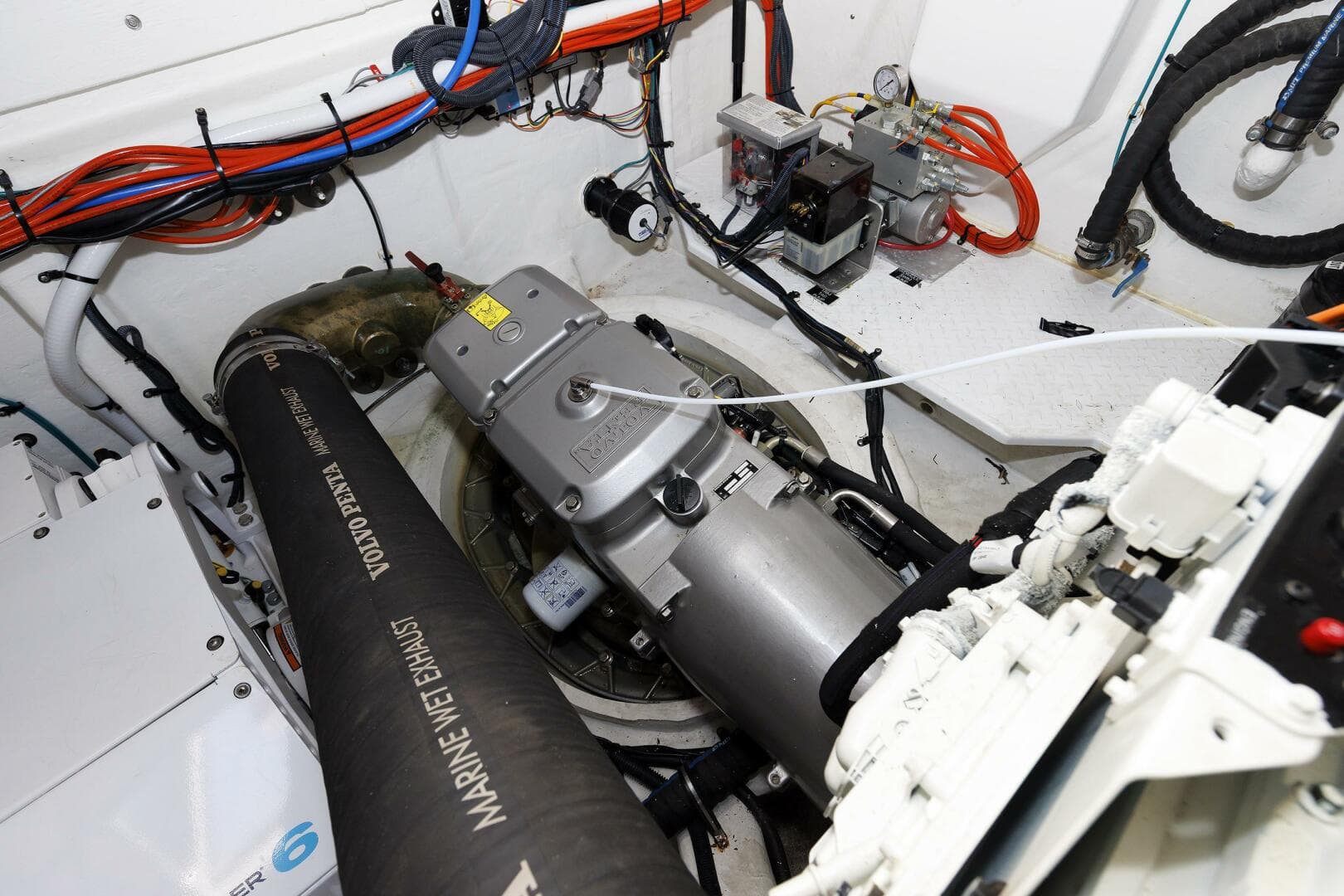 2021 Cruisers Yachts — photo 55