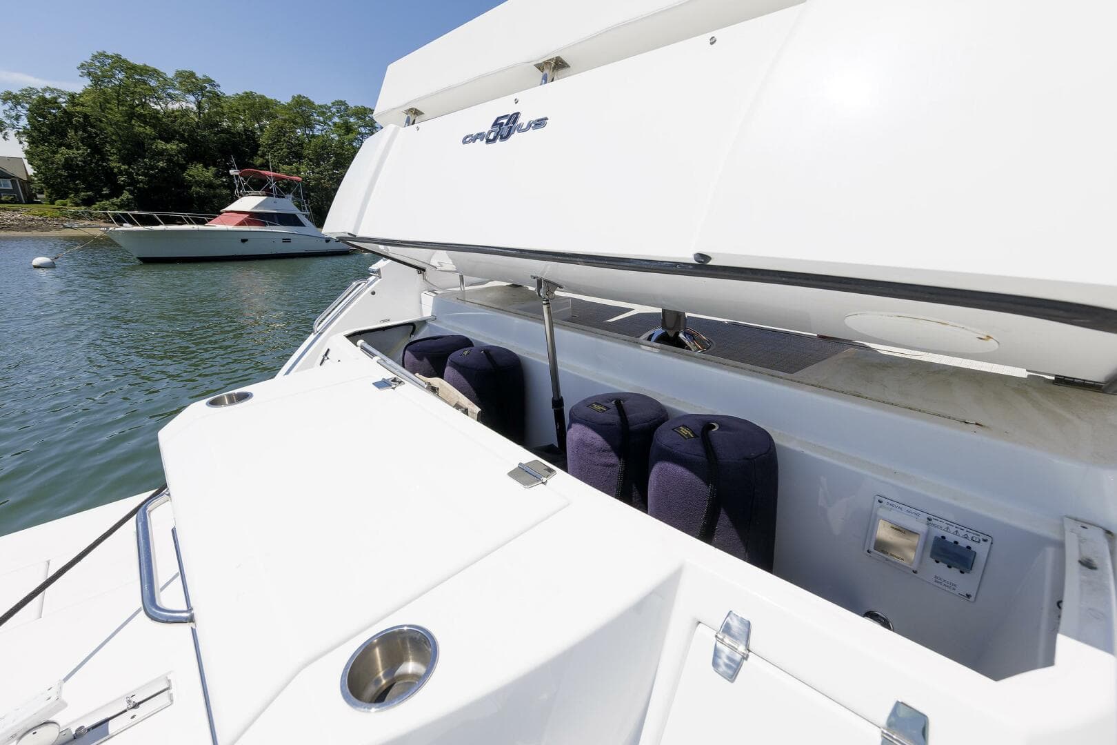 2021 Cruisers Yachts — photo 44