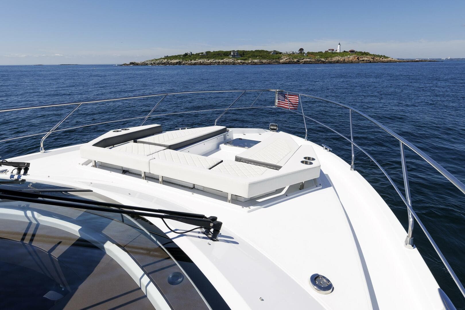 2021 Cruisers Yachts — photo 47