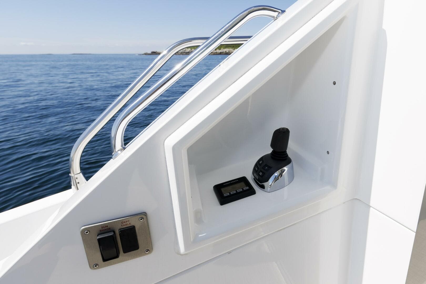 2021 Cruisers Yachts — photo 13