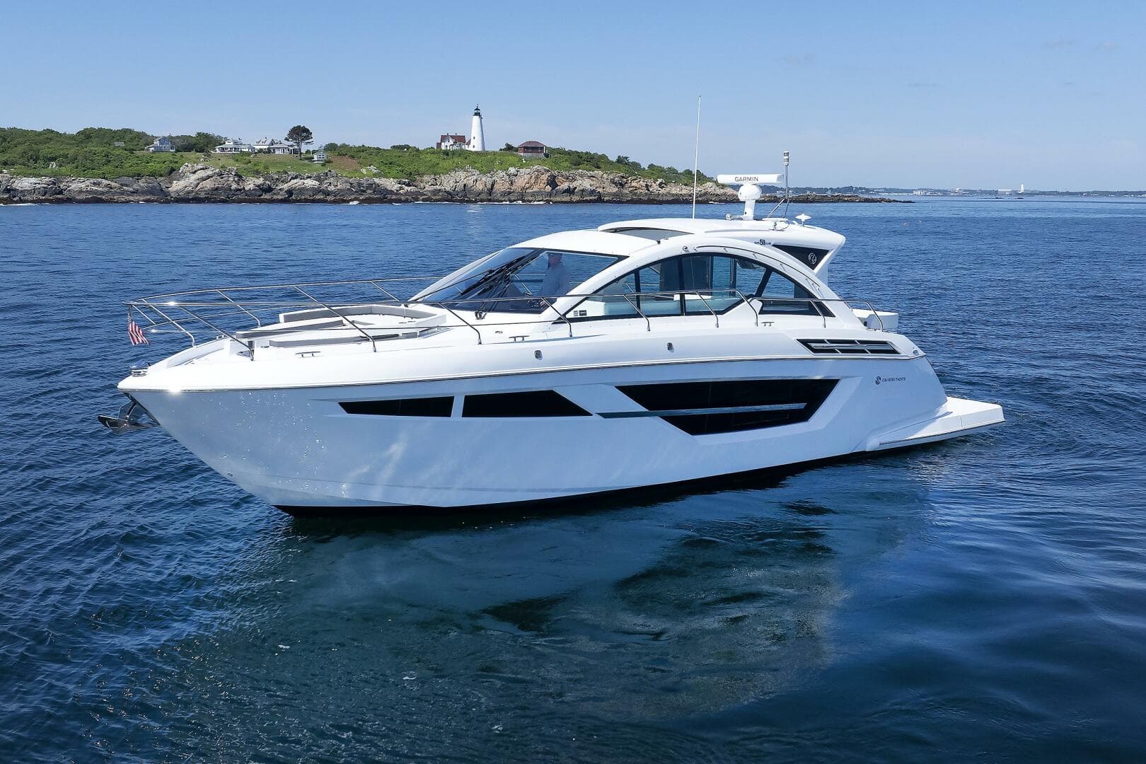 2021 Cruisers Yachts — photo 5