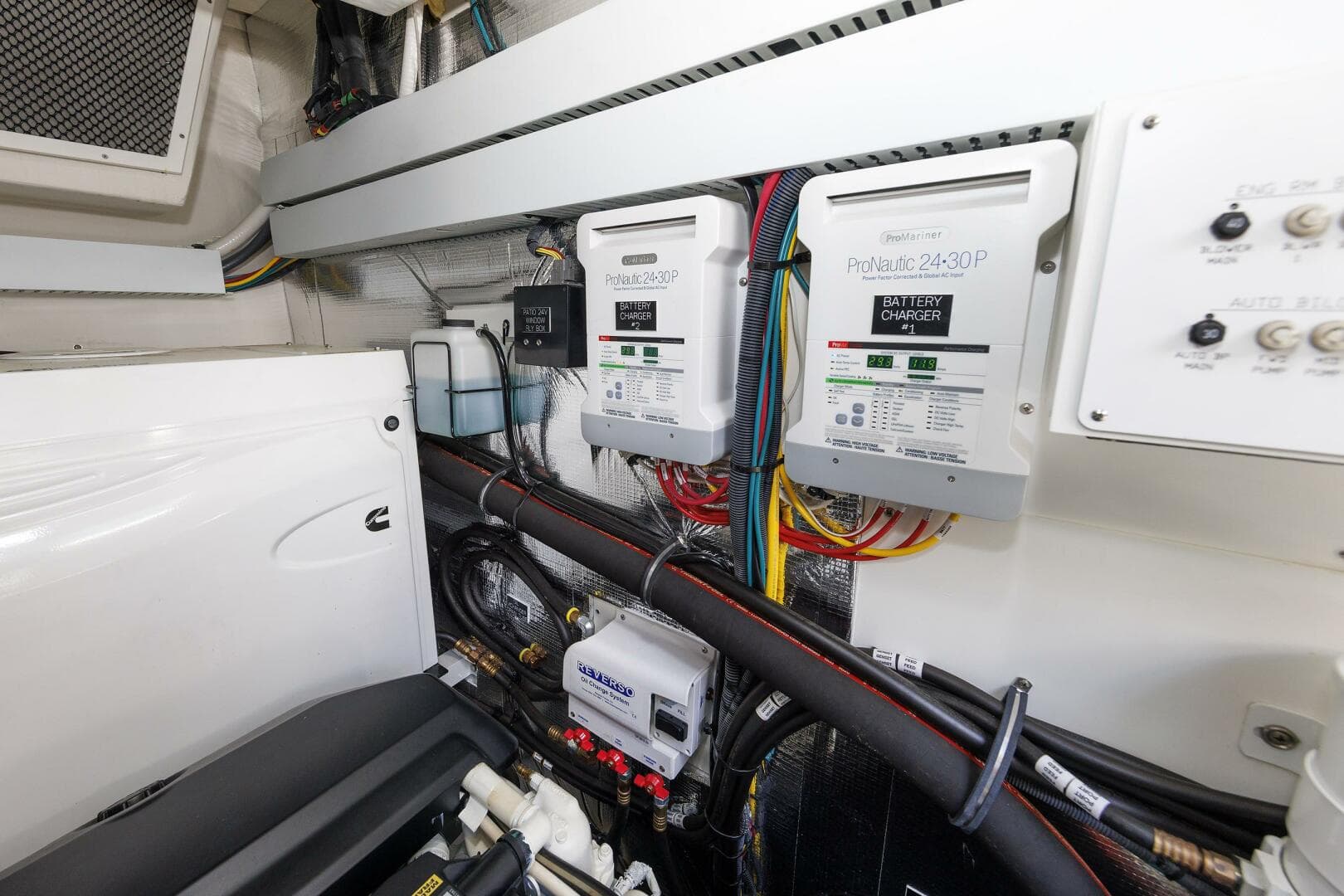 2021 Cruisers Yachts — photo 61