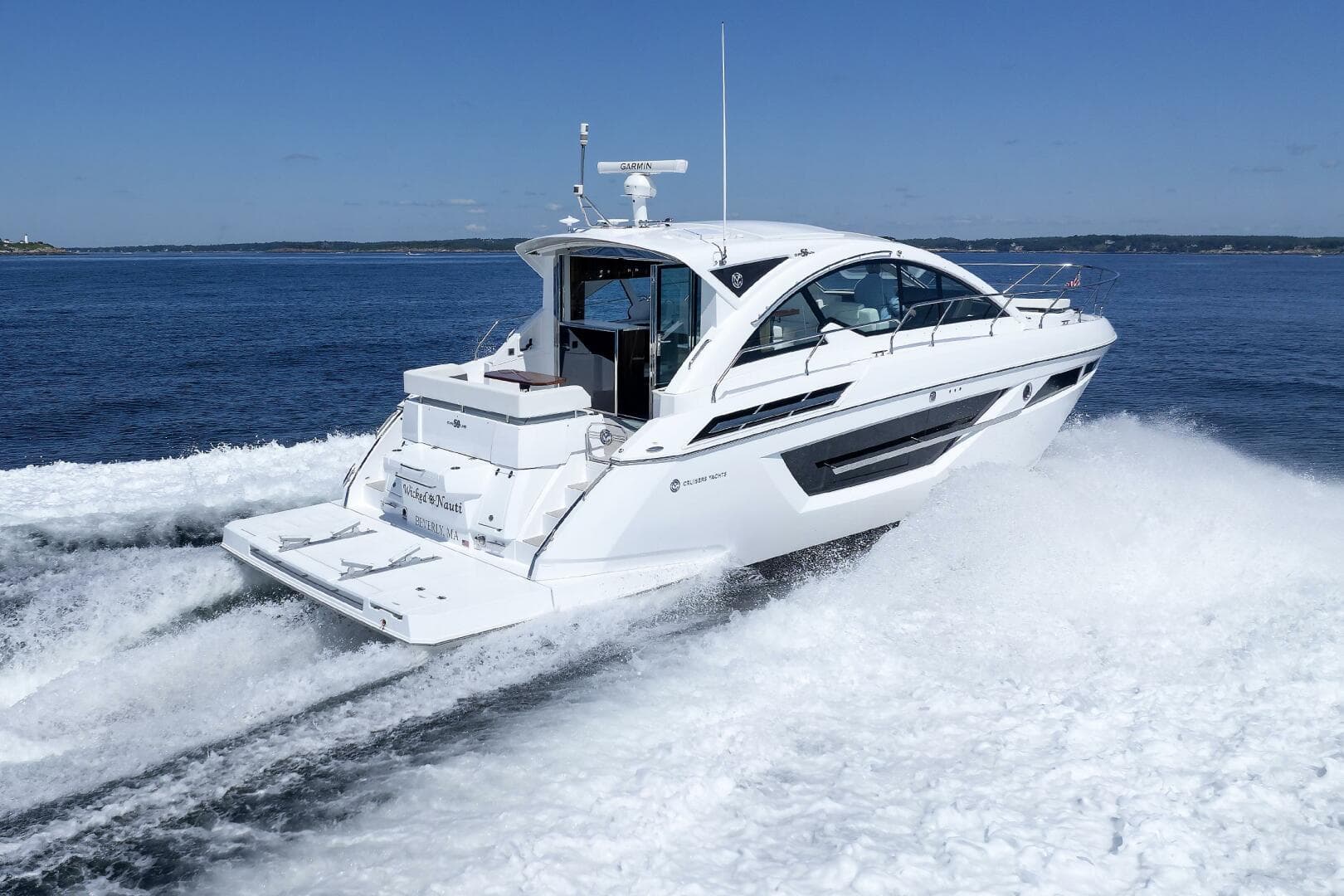 2021 Cruisers Yachts — photo 3