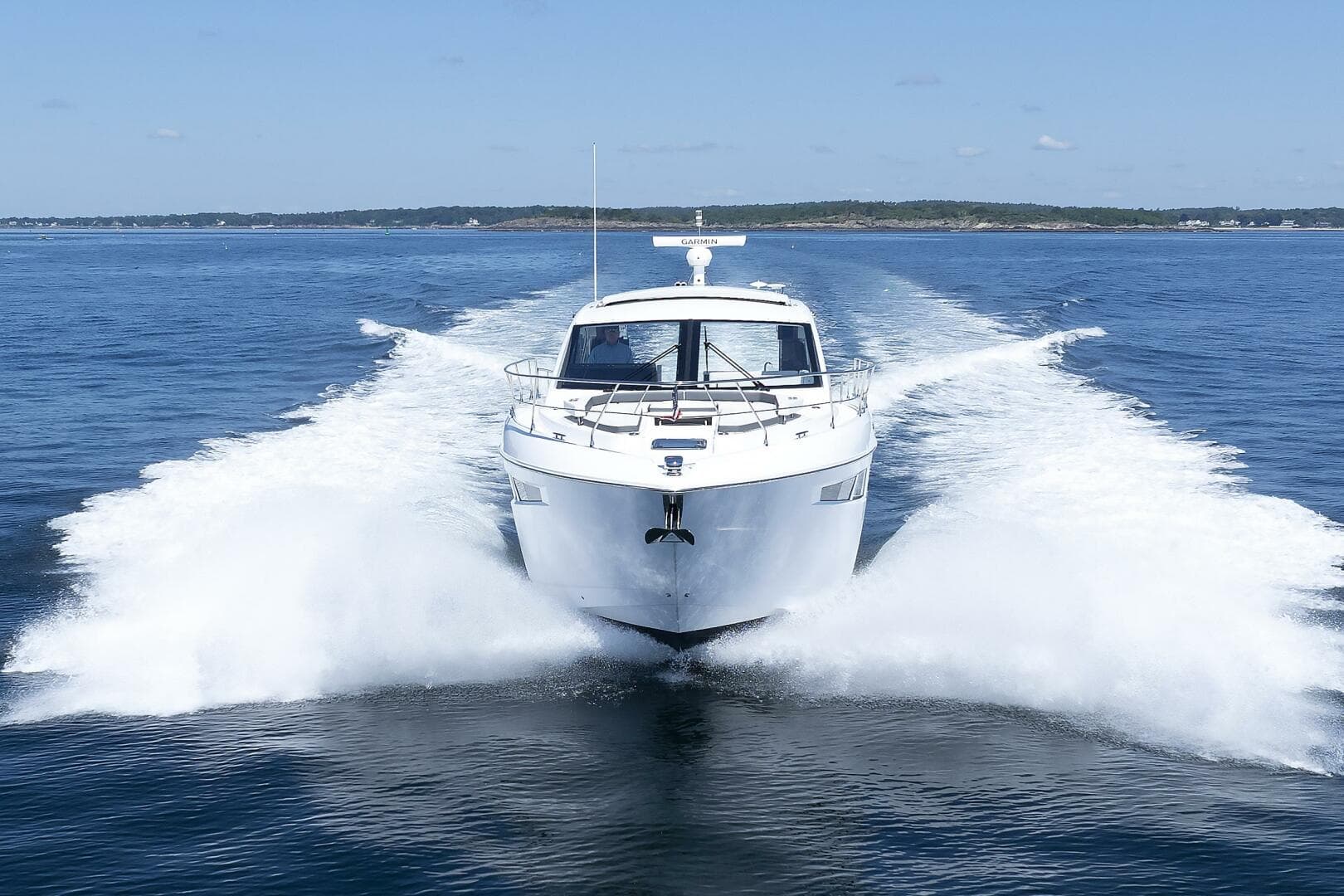 2021 Cruisers Yachts — photo 4