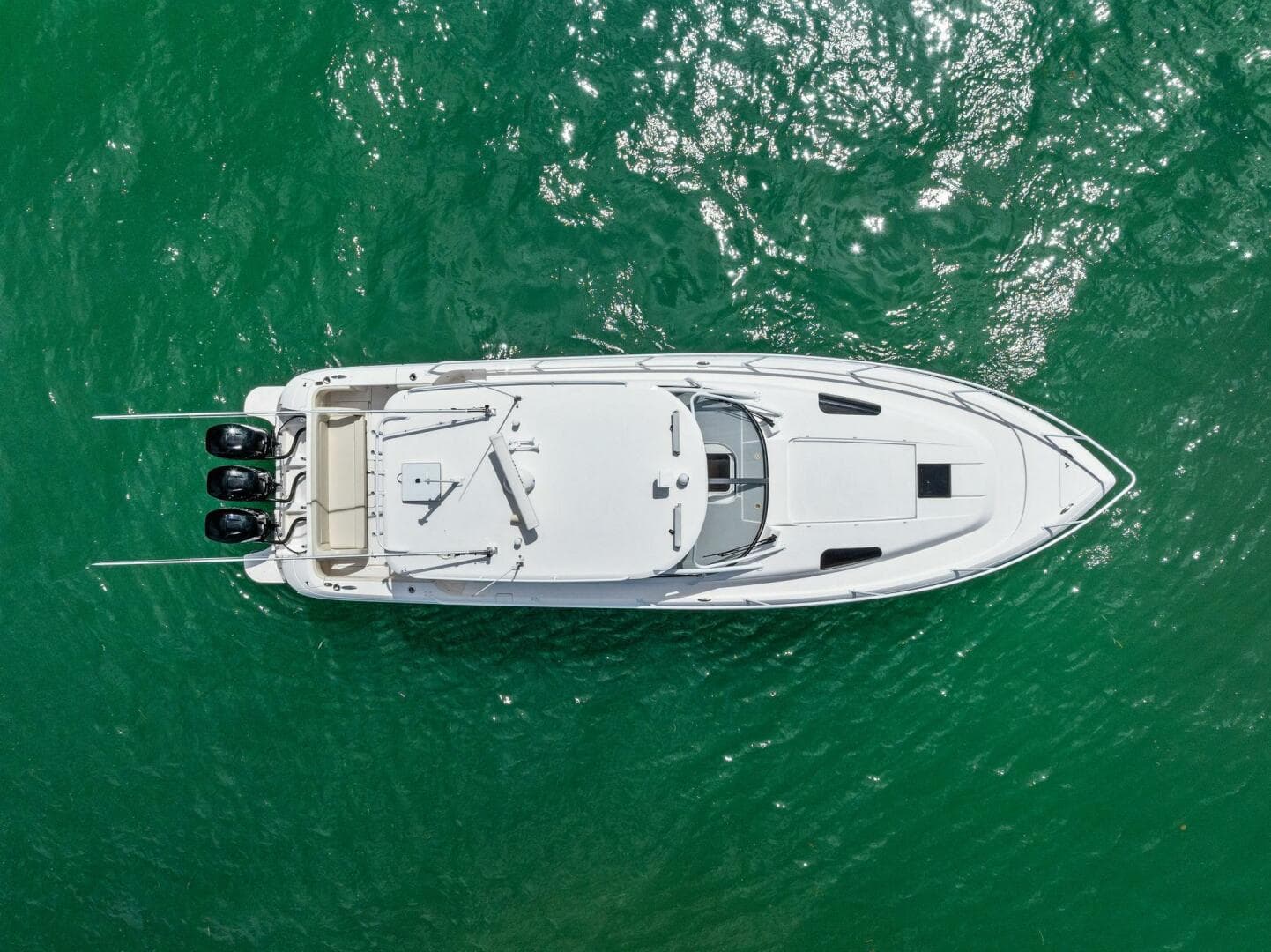 2018 Intrepid 430 Sport Yacht — photo 10