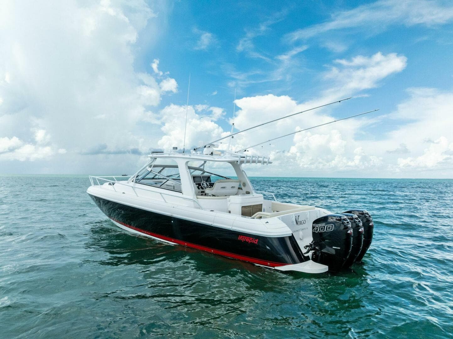 2018 Intrepid 430 Sport Yacht — photo 2