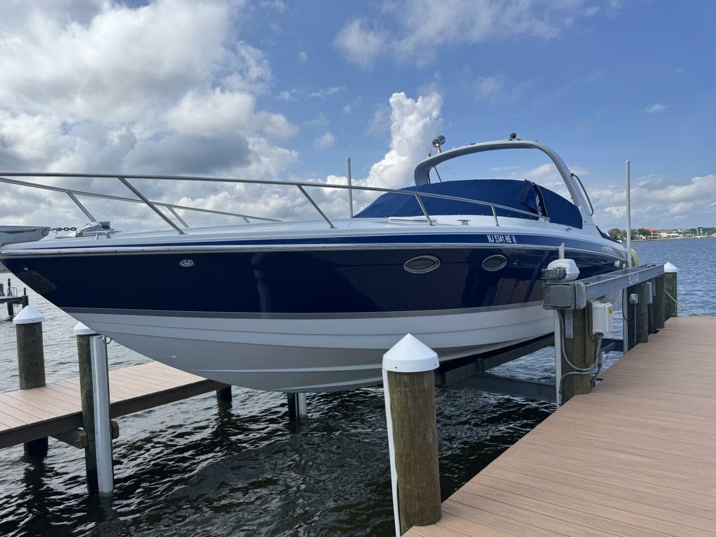 2007 Formula 330 Sun Sport — photo 4