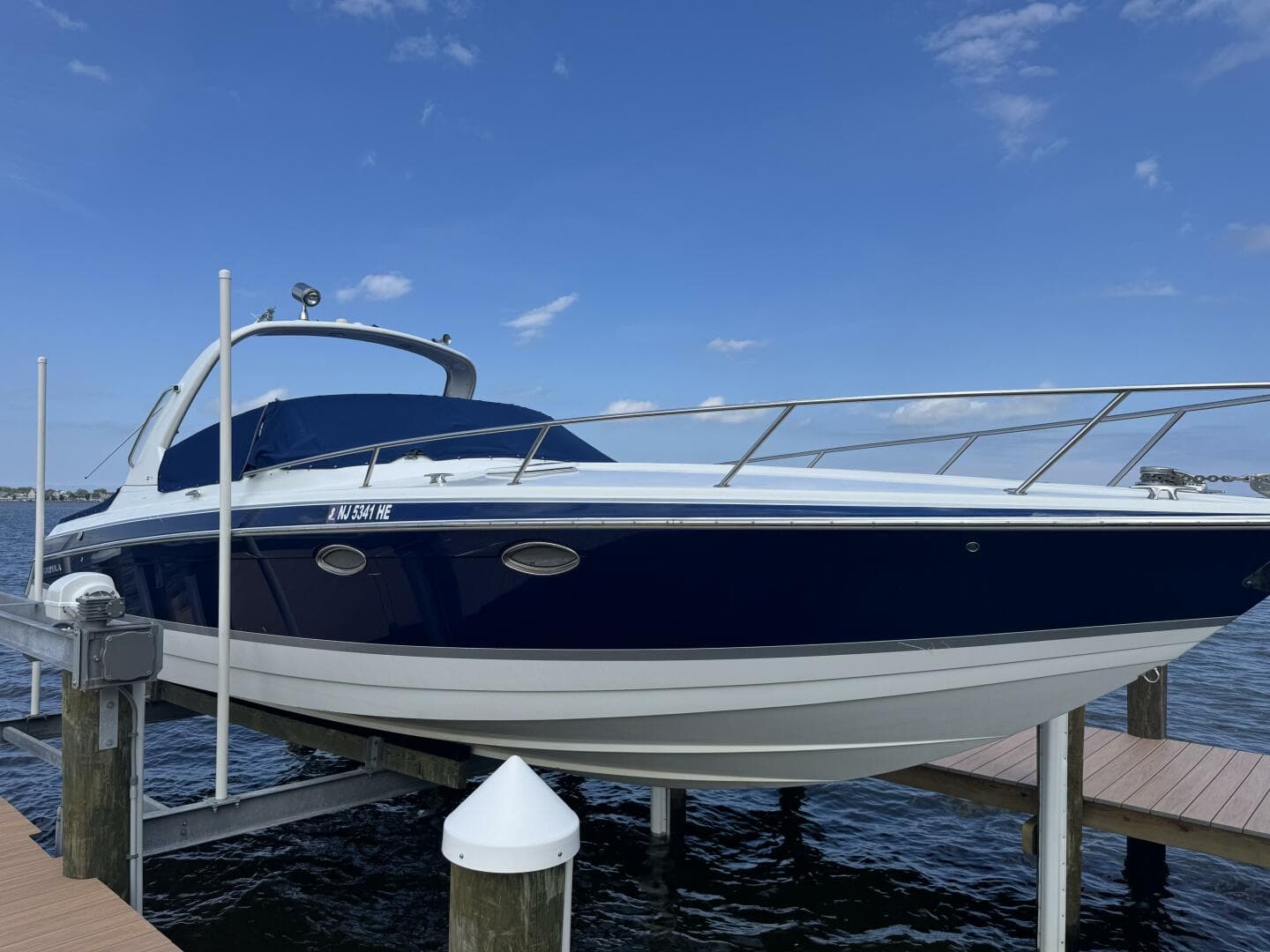 2007 Formula 330 Sun Sport — photo 2