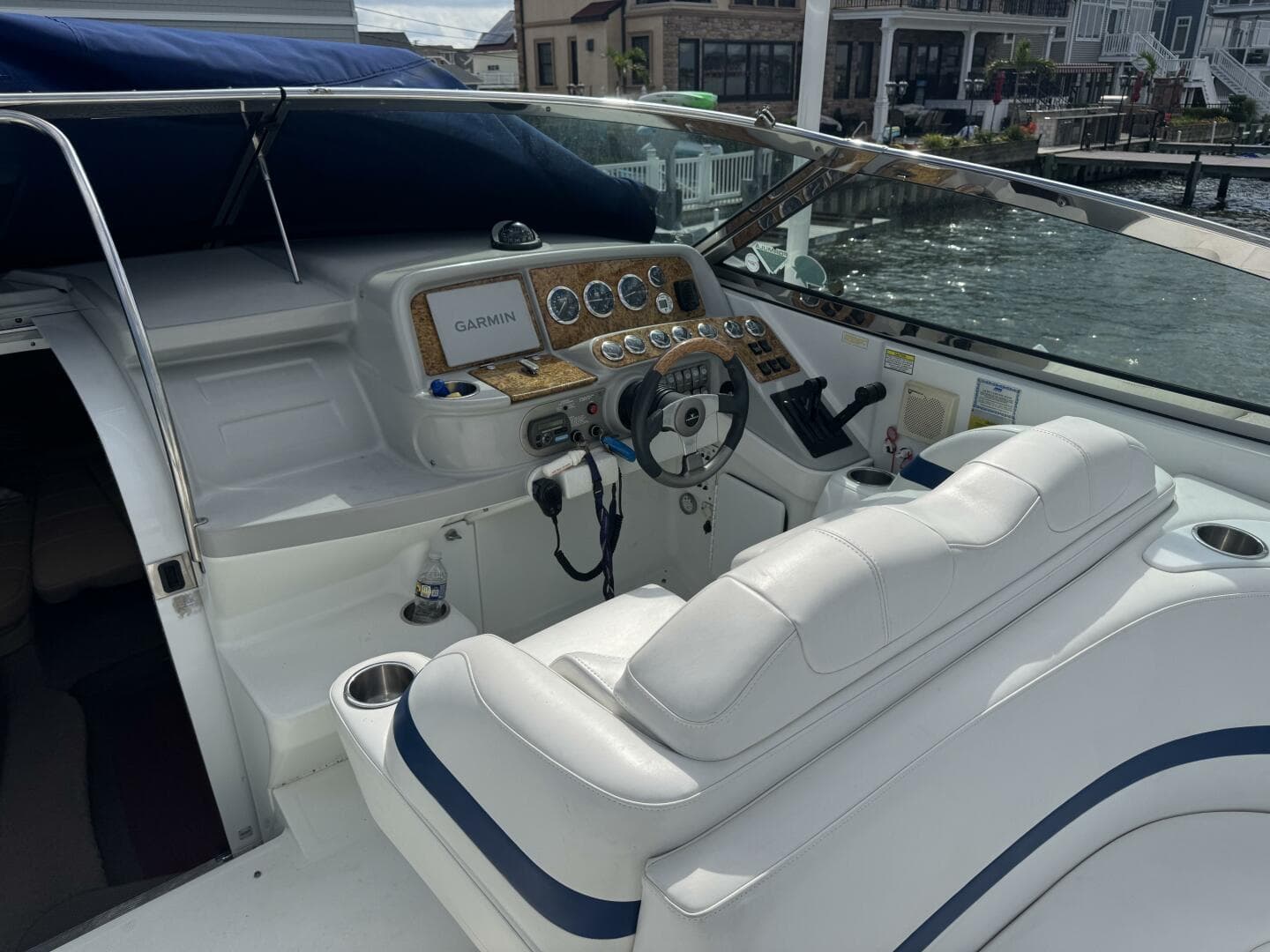 2007 Formula 330 Sun Sport — photo 16