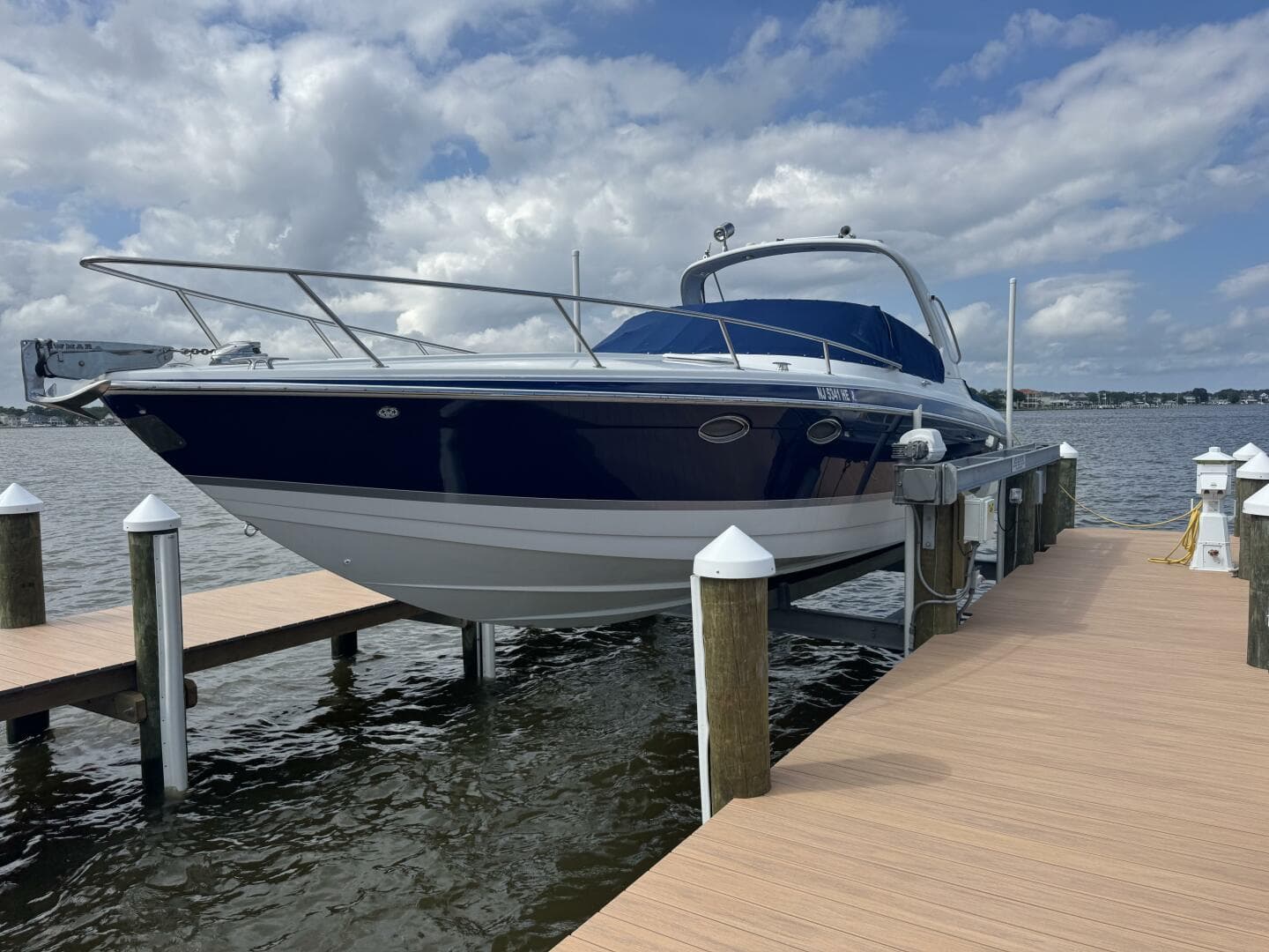 2007 Formula 330 Sun Sport — photo 3