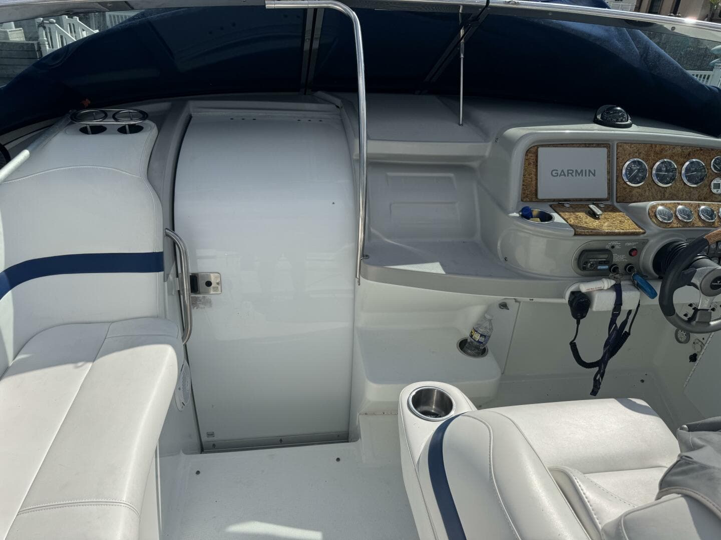 2007 Formula 330 Sun Sport — photo 14