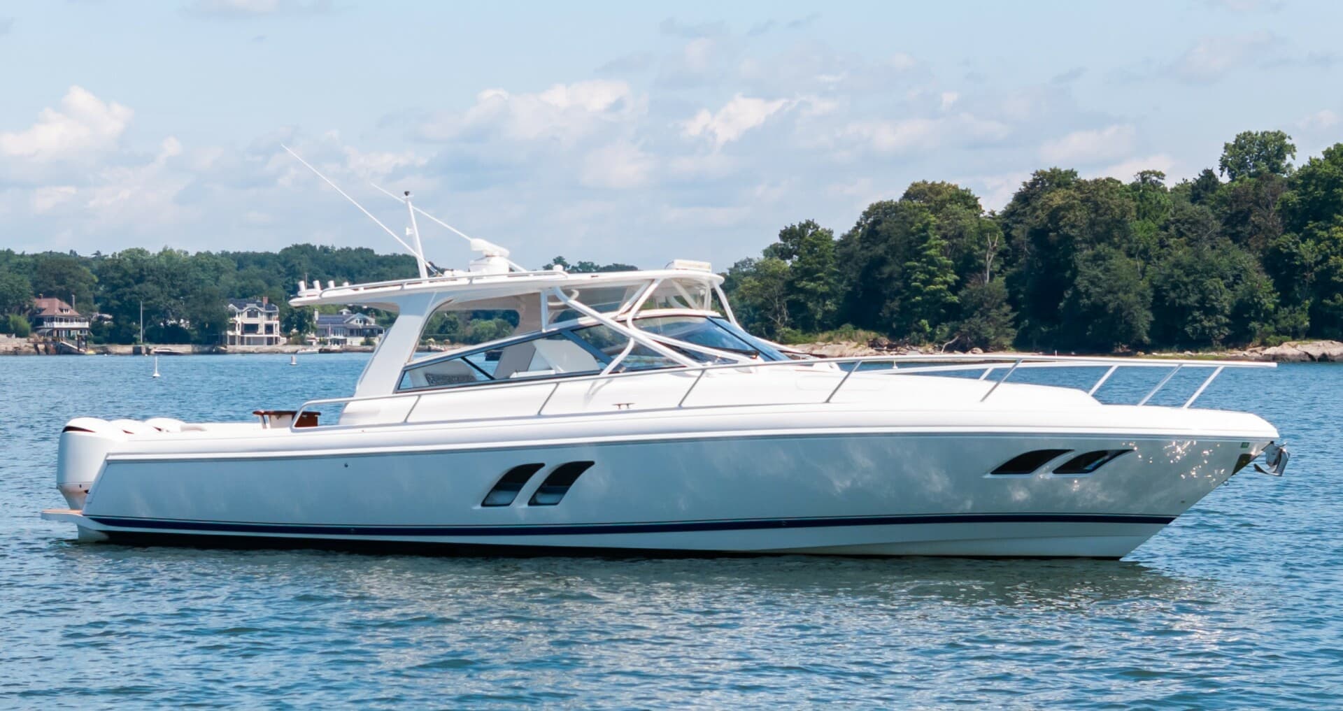 2015 Intrepid 430 Sport Yacht — photo 1