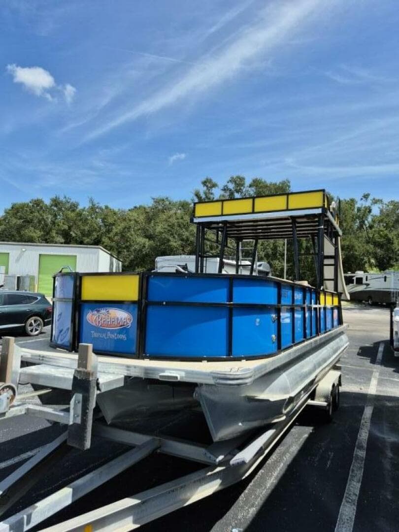 2021 Bahama Commercial Grade Tri-Too — photo 15