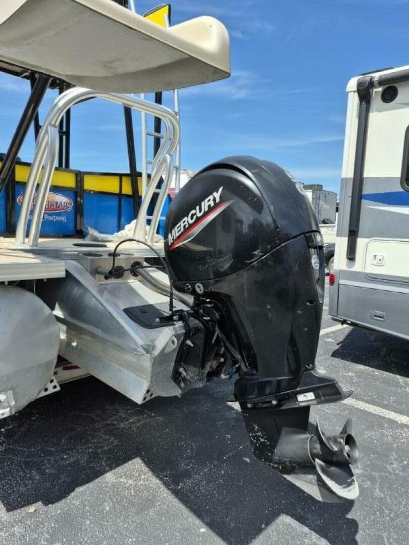 2021 Bahama Commercial Grade Tri-Too — photo 18