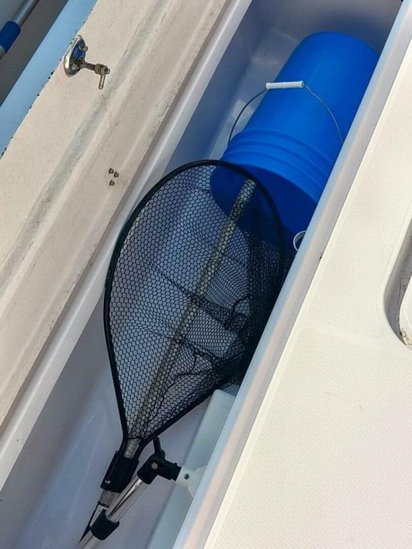 2005 Pro-Line 32 Express — photo 32