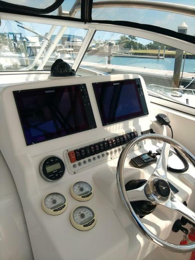 2005 Pro-Line 32 Express — photo 12