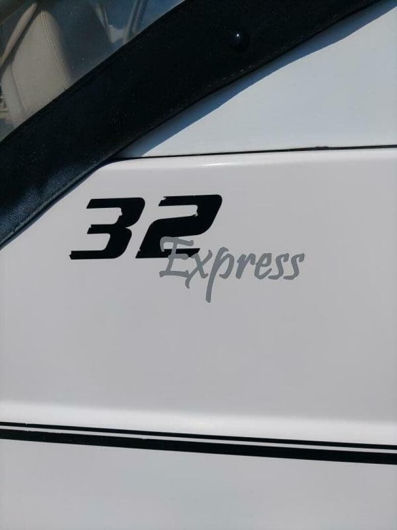 2005 Pro-Line 32 Express — photo 22