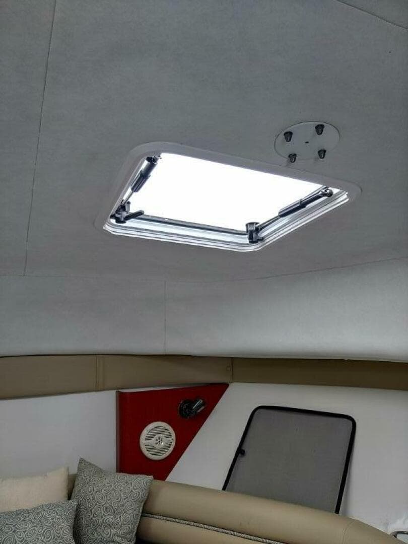 2005 Pro-Line 32 Express — photo 50