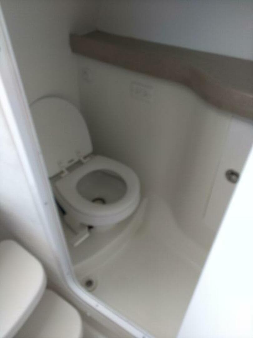 2005 Pro-Line 32 Express — photo 45