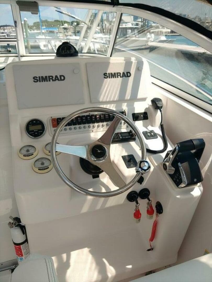 2005 Pro-Line 32 Express — photo 13